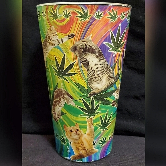 Cats and WEEEd Pint Glass NEW - Picture 2 of 9